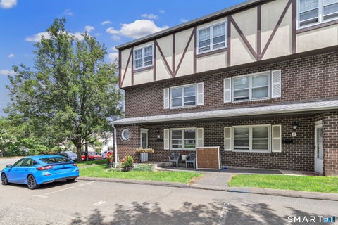 Tiny photo for 11 Savin Park #11, West Haven, CT 06516 (MLS # 24209453)