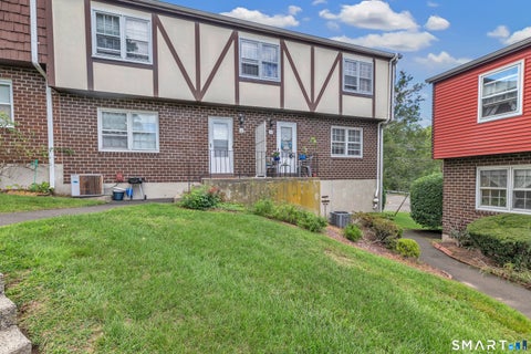 Tiny photo for 11 Savin Park #11, West Haven, CT 06516 (MLS # 24209453)