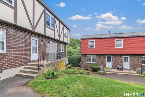 Tiny photo for 11 Savin Park #11, West Haven, CT 06516 (MLS # 24209453)