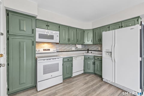 Tiny photo for 11 Savin Park #11, West Haven, CT 06516 (MLS # 24209453)
