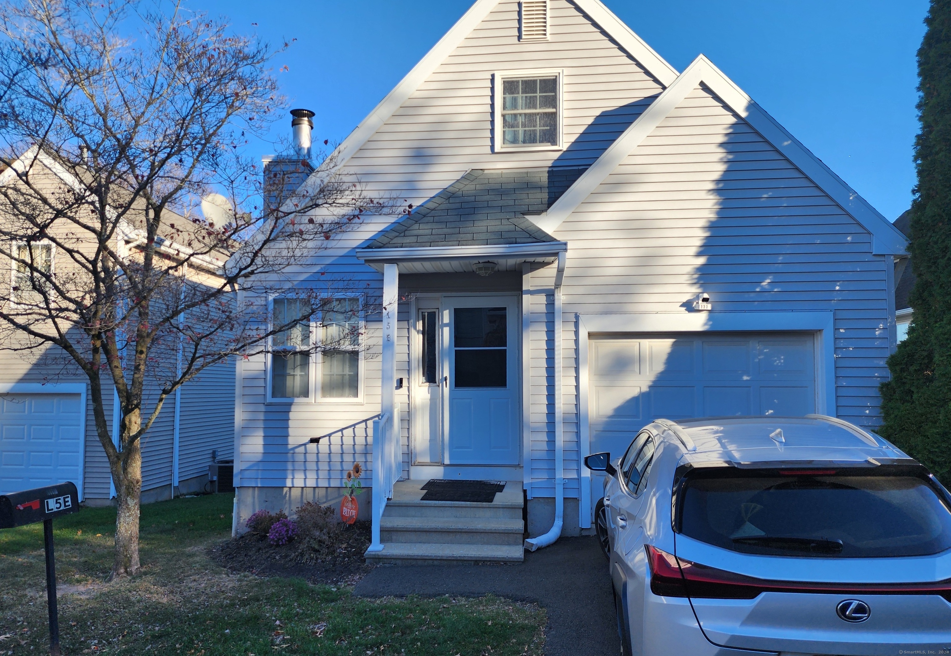 Property for Sale at State Street Apt L5e, Hamden, Connecticut - Bedrooms: 3 
Bathrooms: 3 
Rooms: 8  - $285,000