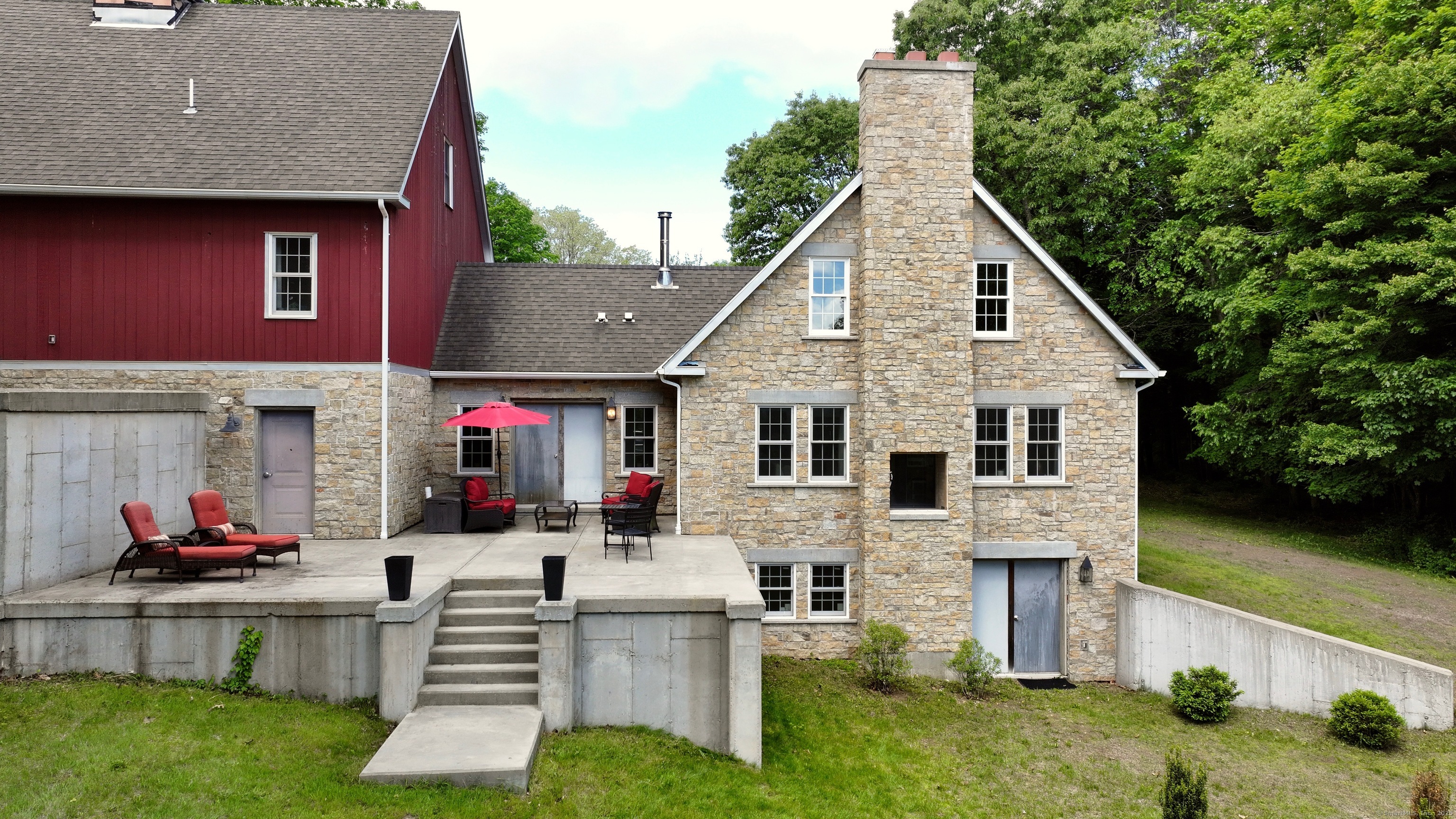 Boston Turnpike, Coventry, Connecticut - 3 Bedrooms  
4 Bathrooms  
14 Rooms - 