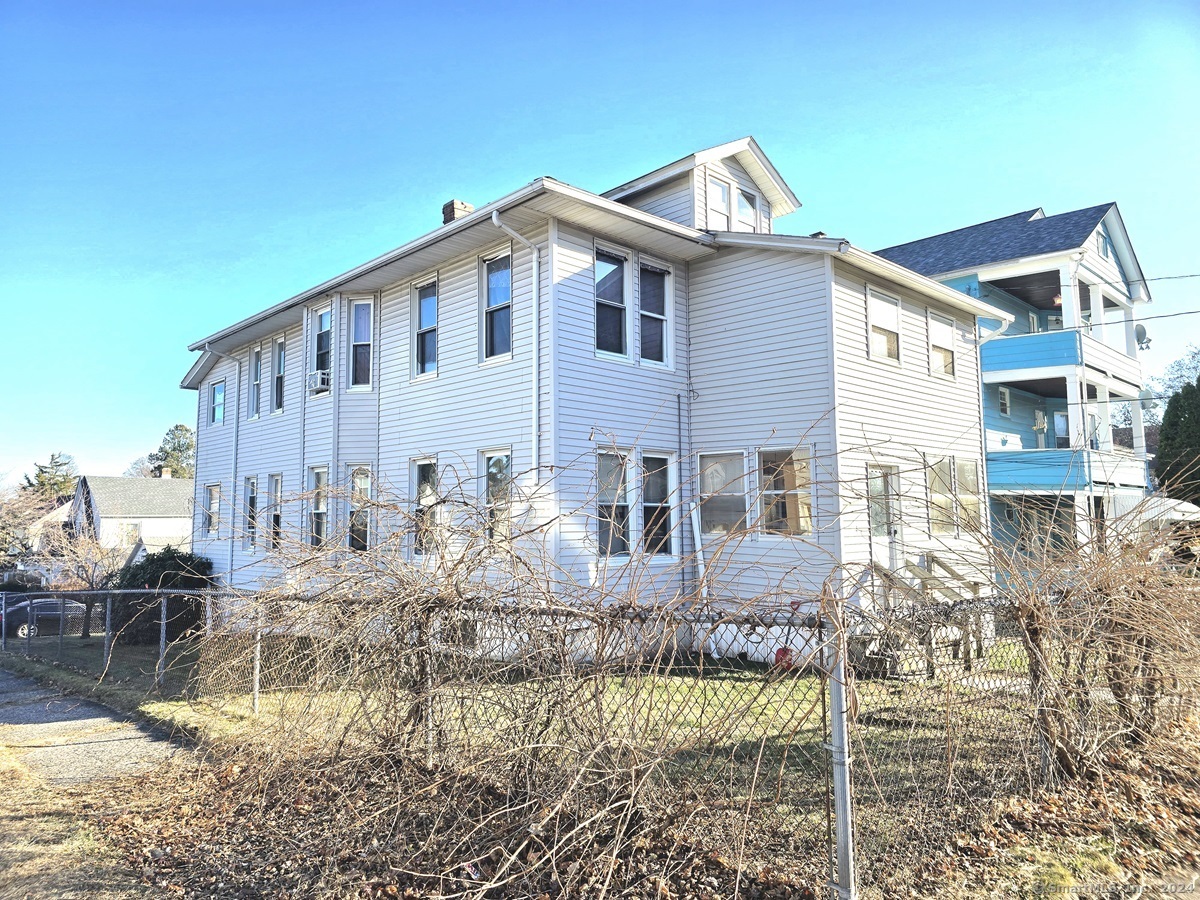 Property for Sale at 43 Westerly Street, New Britain, Connecticut - Bedrooms: 4 
Bathrooms: 2 
Rooms: 12  - $319,900