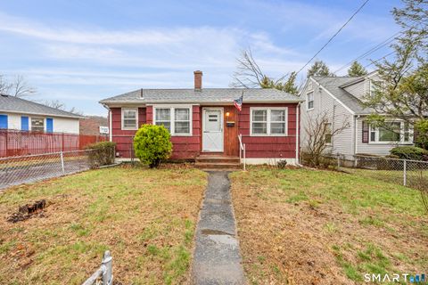 Photo of 7 Richard Terrace, Waterbury, CT 06705 (MLS # 24169129)