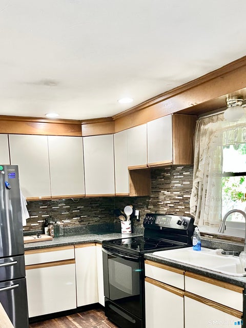 Tiny photo for 5 Portland Street, New Haven, CT 06513 (MLS # 24202101)