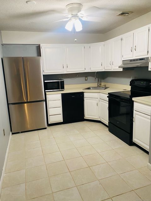 Tiny photo for 507 Twin Circle Drive #507, South Windsor, CT 06074 (MLS # 24135951)