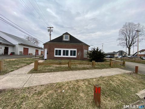 59 Old Broadway East North Haven CT 06473