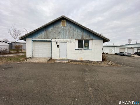 Tiny photo for 59 Old Broadway E, North Haven, CT 06473 (MLS # 24164303)