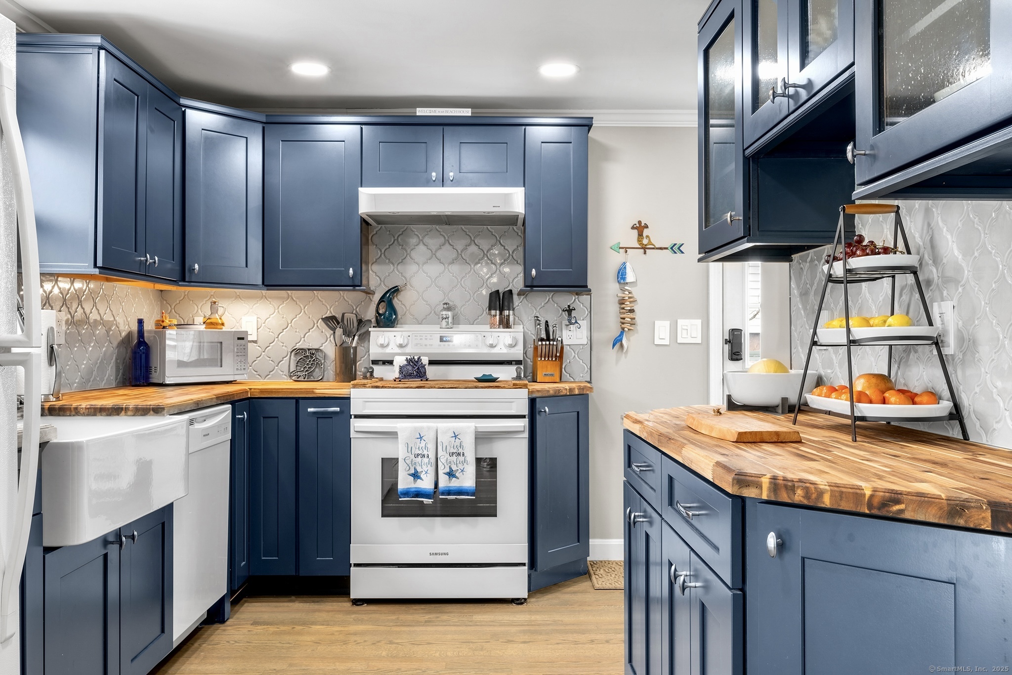 35 Bayshore Drive, New London, Connecticut image 8