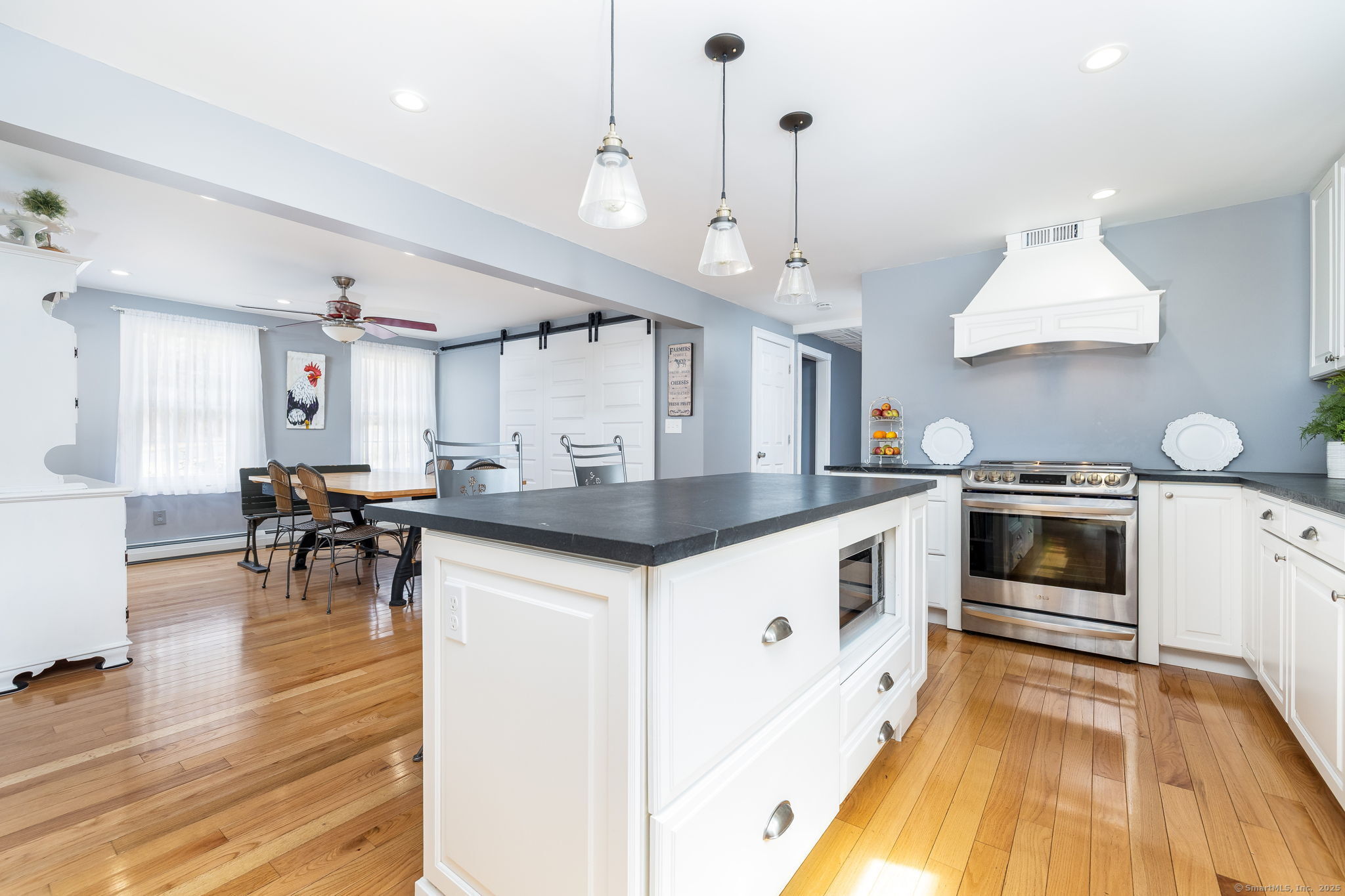 17 Tumble Brook Circle, Somers, Connecticut image 12