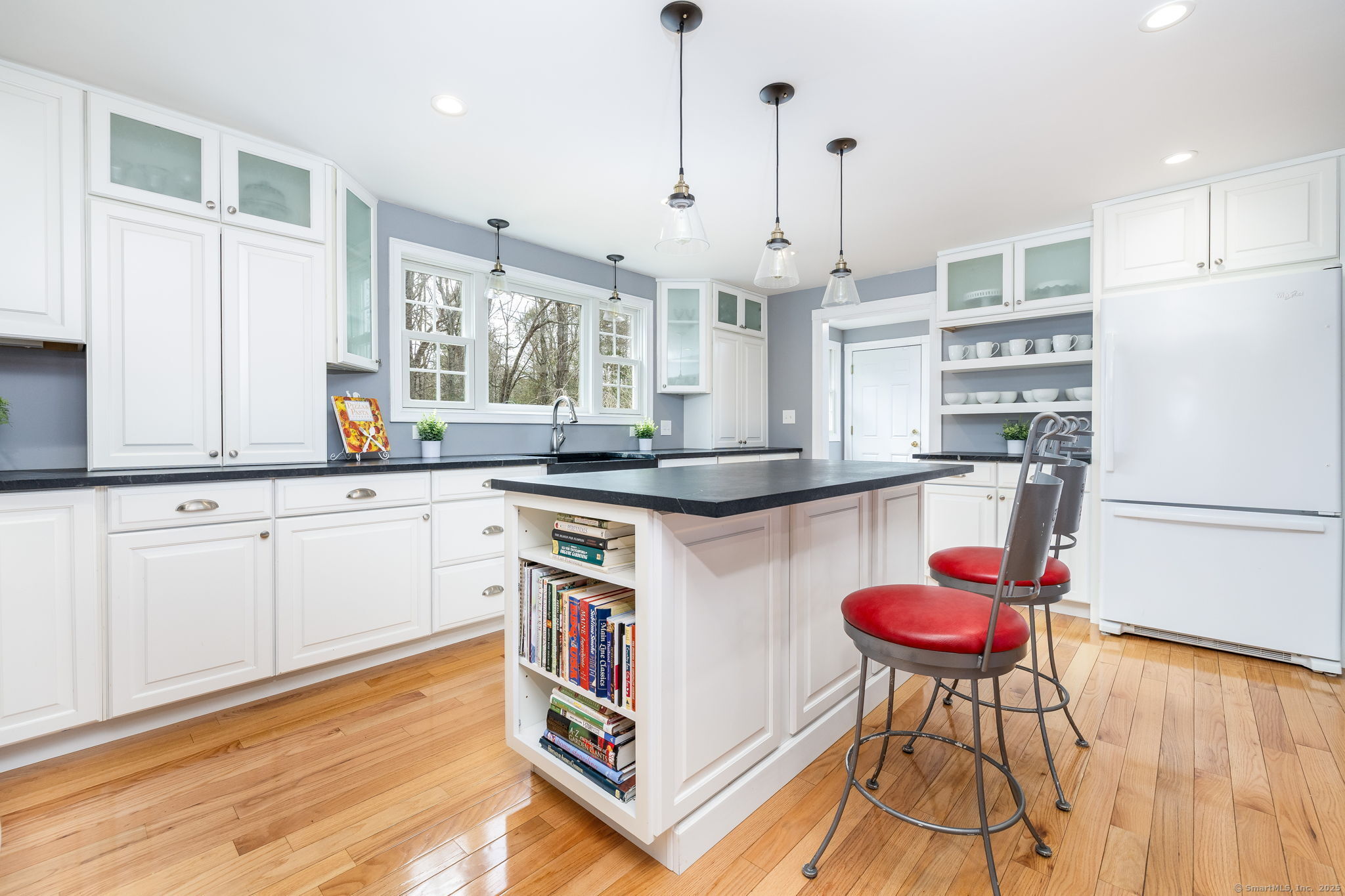 17 Tumble Brook Circle, Somers, Connecticut image 10