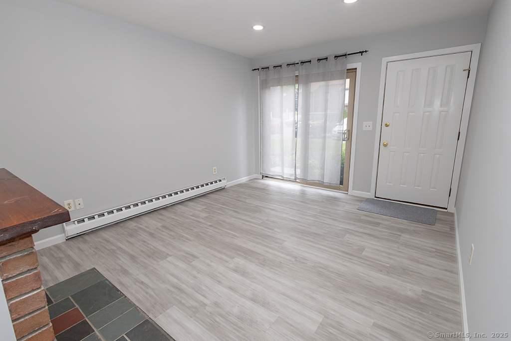 295 Redstone Hill Road #APT 15, Bristol, Connecticut image 7