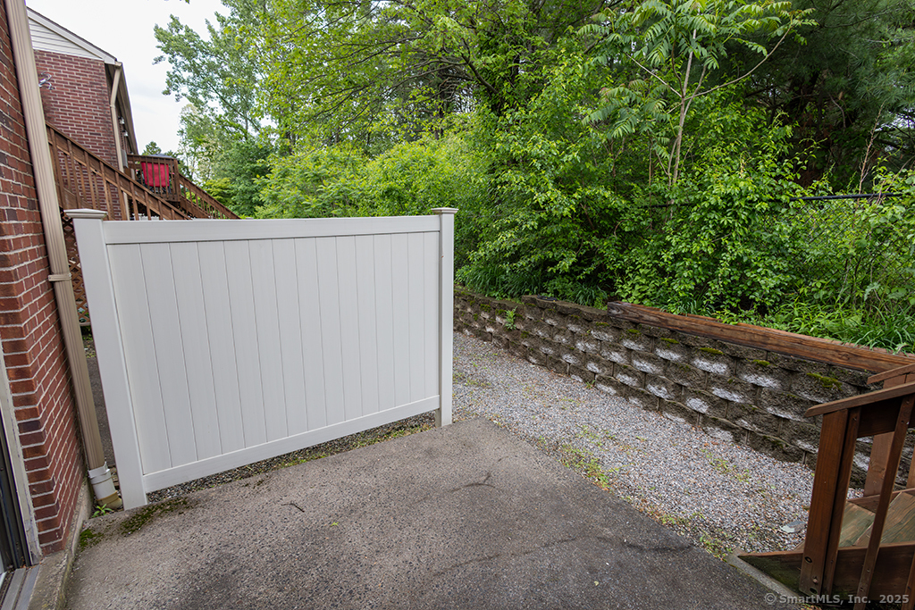 295 Redstone Hill Road #APT 15, Bristol, Connecticut image 28