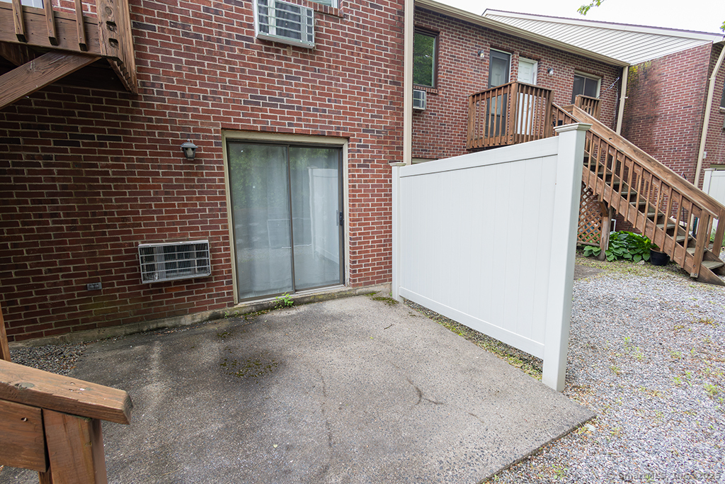 295 Redstone Hill Road #APT 15, Bristol, Connecticut image 27