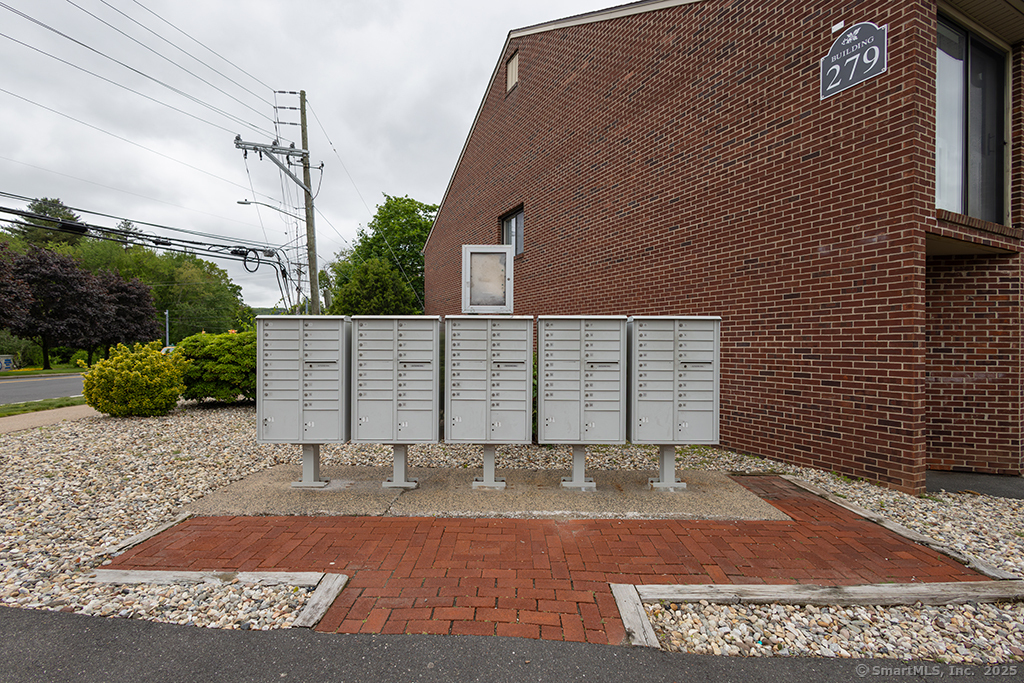 295 Redstone Hill Road #APT 15, Bristol, Connecticut image 5