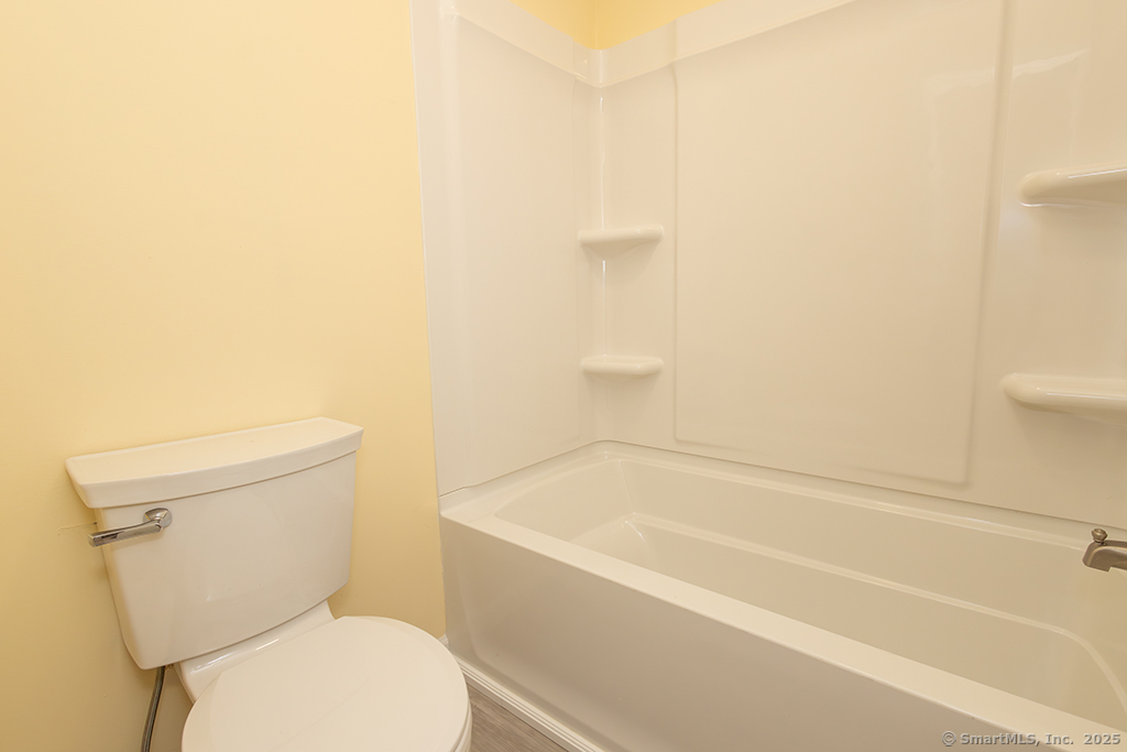 295 Redstone Hill Road #APT 15, Bristol, Connecticut image 21