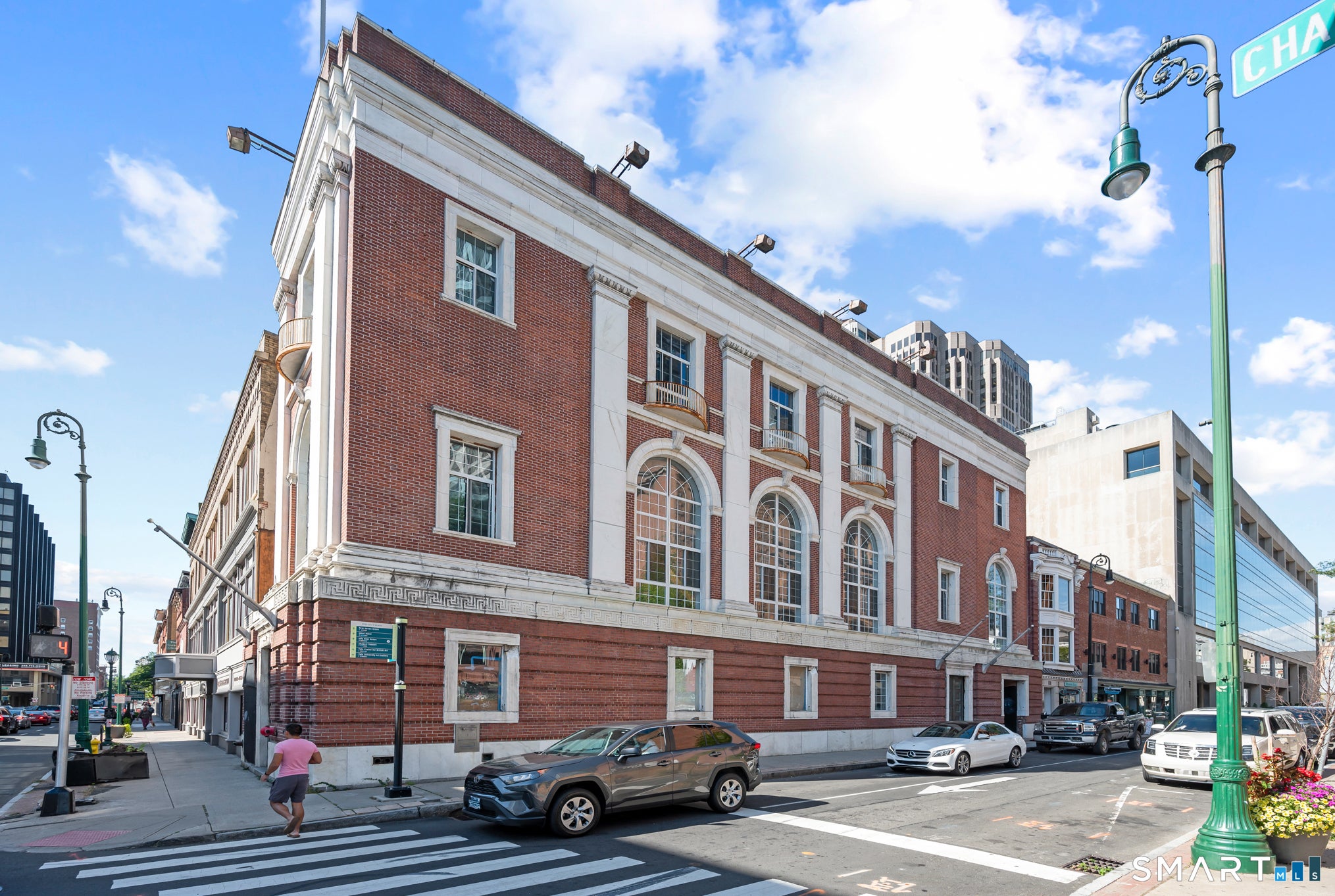 809 Chapel Street