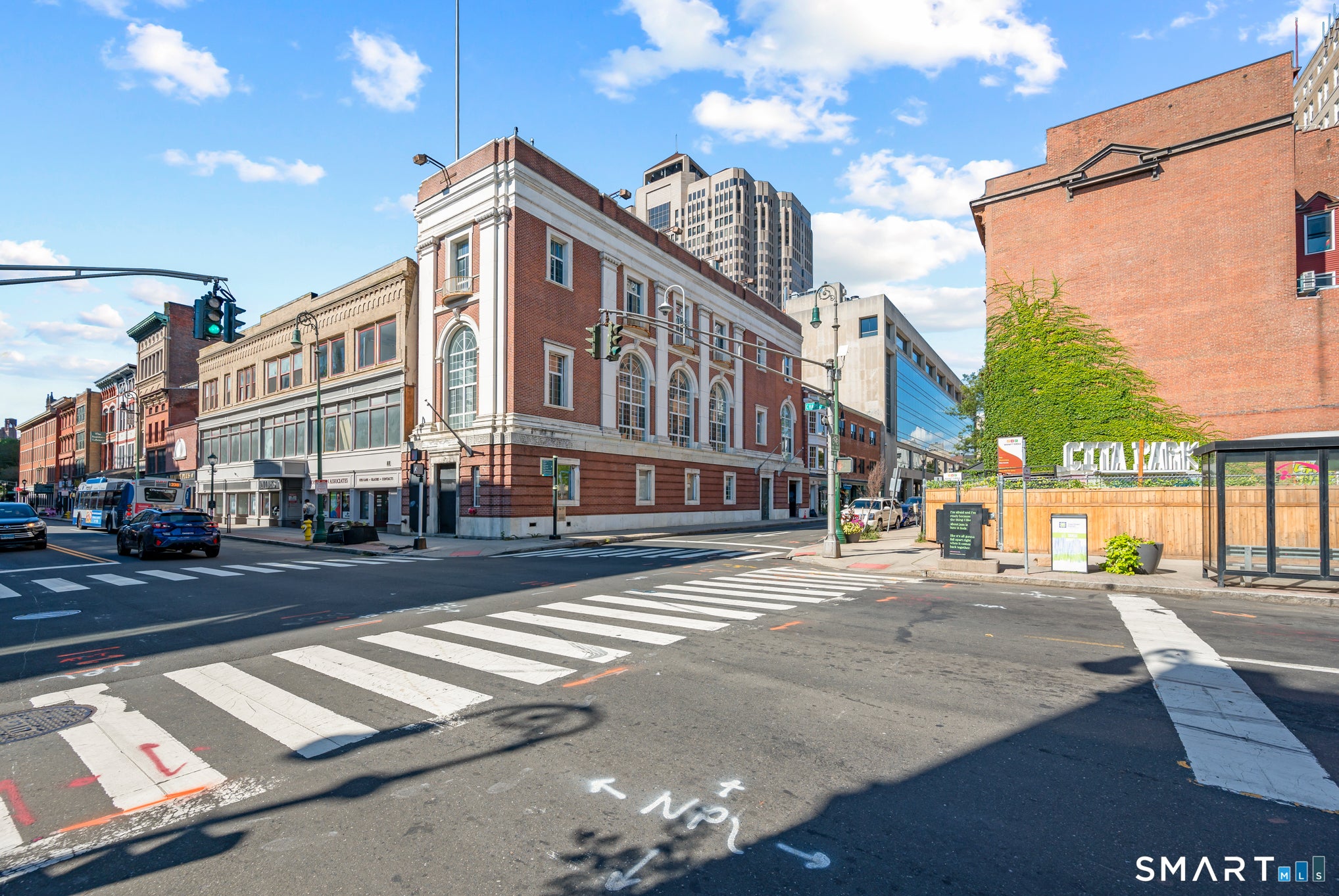 809 Chapel Street