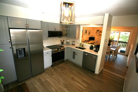 Tiny photo for 7 Twin Oak Court #7, Avon, CT 06001 (MLS # 24142623)