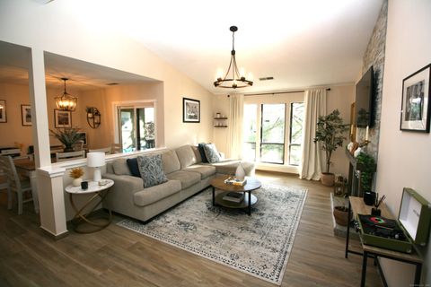 Tiny photo for 7 Twin Oak Court #7, Avon, CT 06001 (MLS # 24142623)