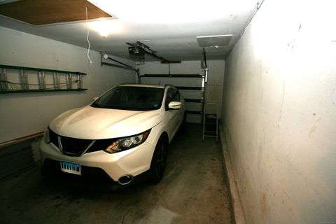 Tiny photo for 7 Twin Oak Court #7, Avon, CT 06001 (MLS # 24142623)