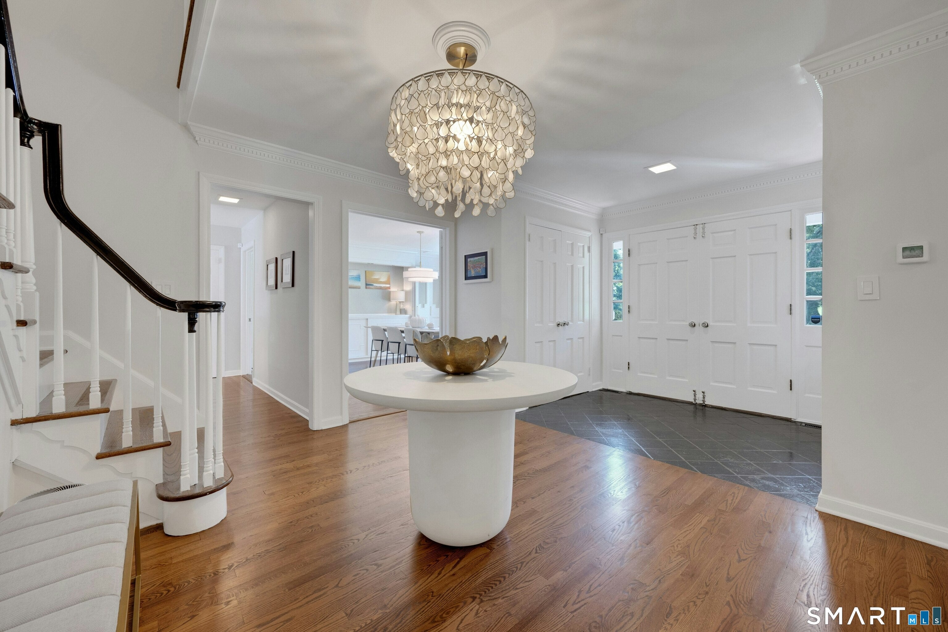 6 Stoneleigh Square