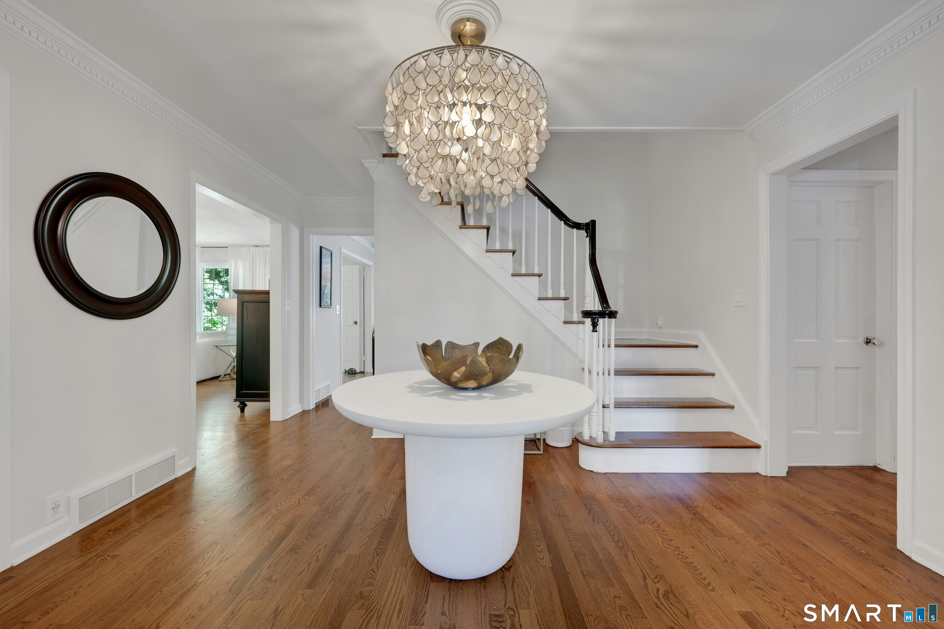 6 Stoneleigh Square