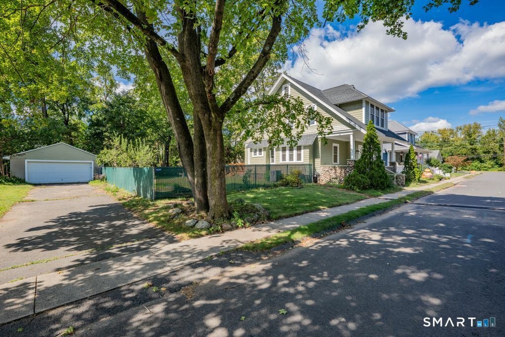 Photo of 11 Strong Court, Plainville, CT 06062 (MLS # 24208834)