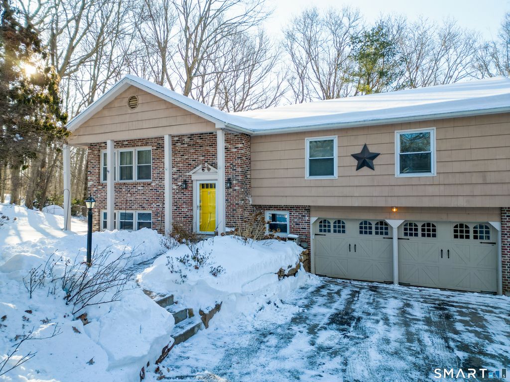 Photo of 6 Overlook Road, Ledyard, CT 06335 (MLS # 24151016)
