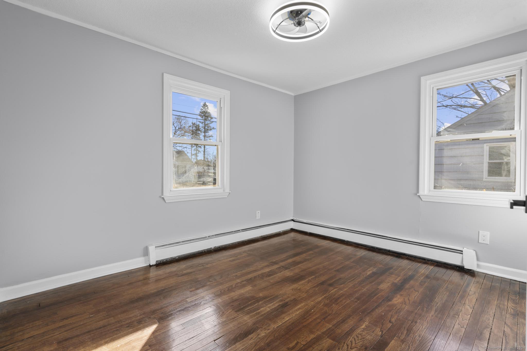 East Hartford, Connecticut 06118, United States, 5 Bedrooms Bedrooms, ,2 BathroomsBathrooms,Residential,Pending,29591