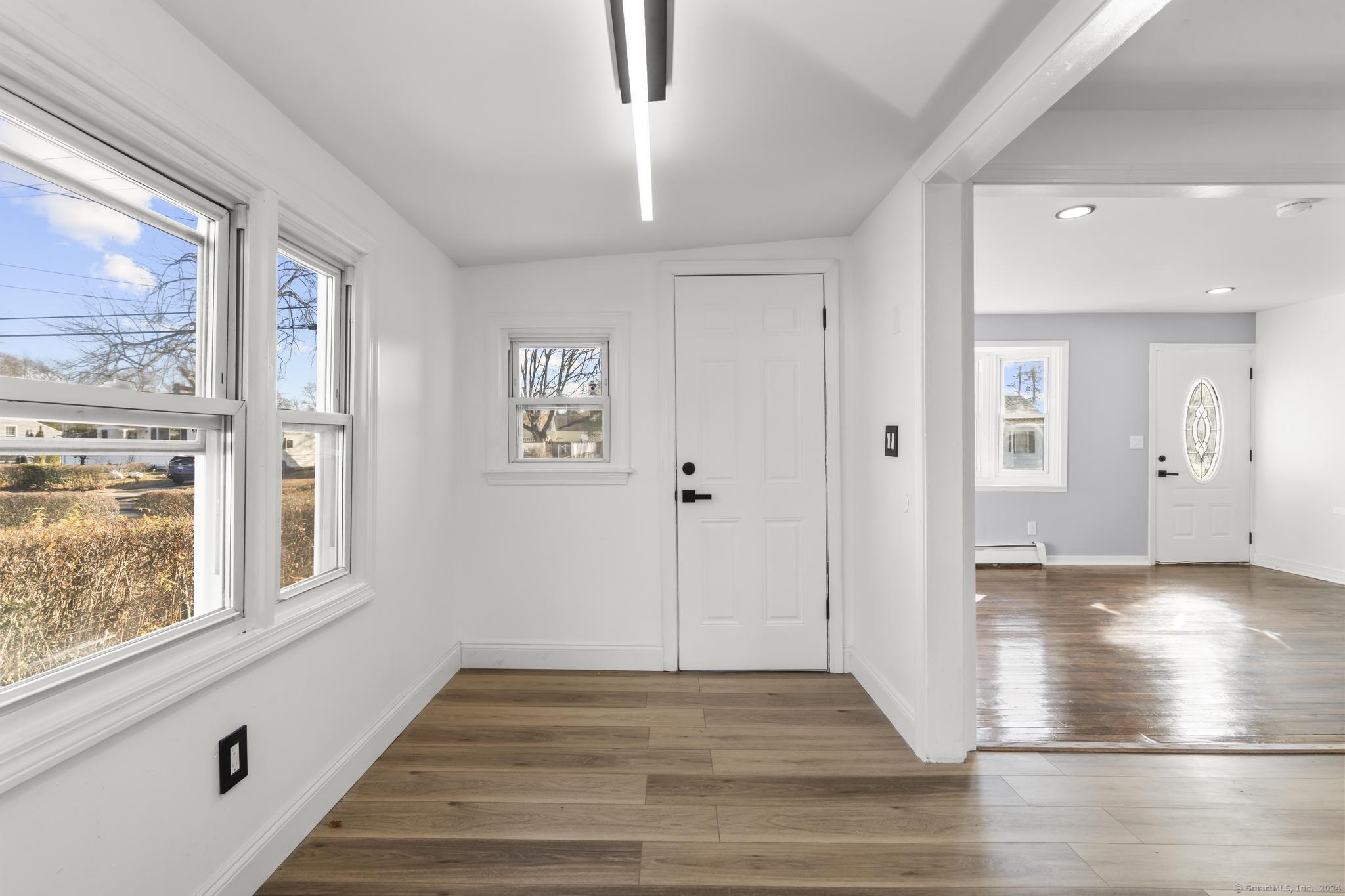 East Hartford, Connecticut 06118, United States, 5 Bedrooms Bedrooms, ,2 BathroomsBathrooms,Residential,Pending,29591