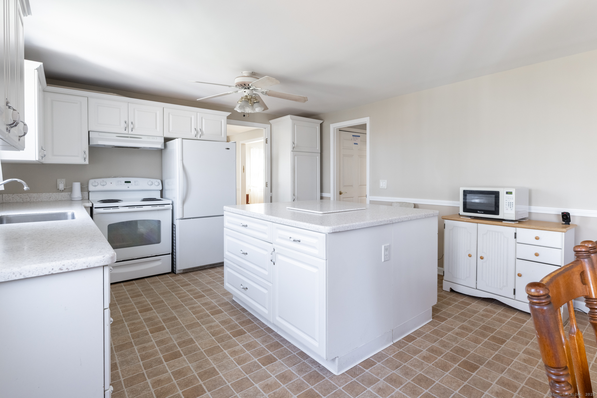 246 Westmont Drive, Waterbury, Connecticut image 6