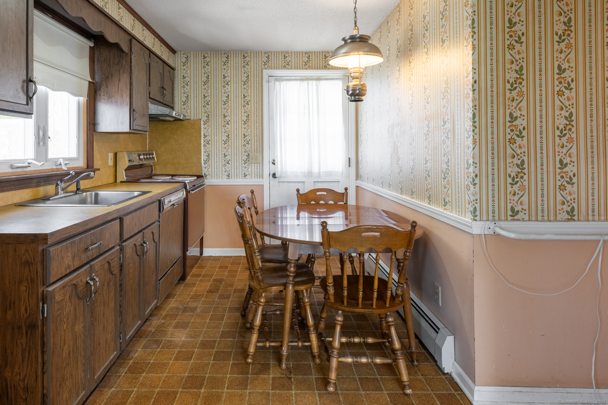 246 Westmont Drive, Waterbury, Connecticut image 15