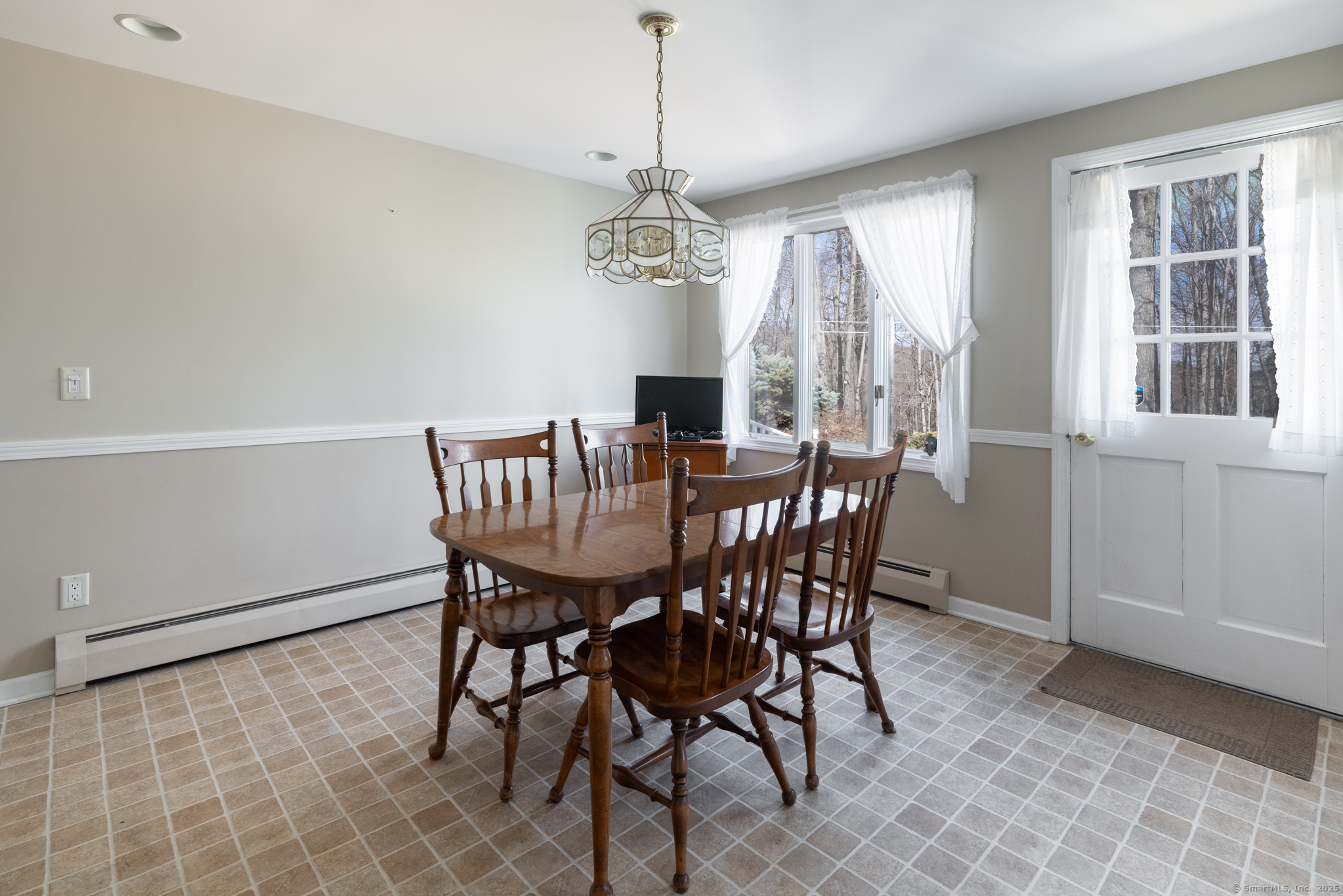 246 Westmont Drive, Waterbury, Connecticut image 9