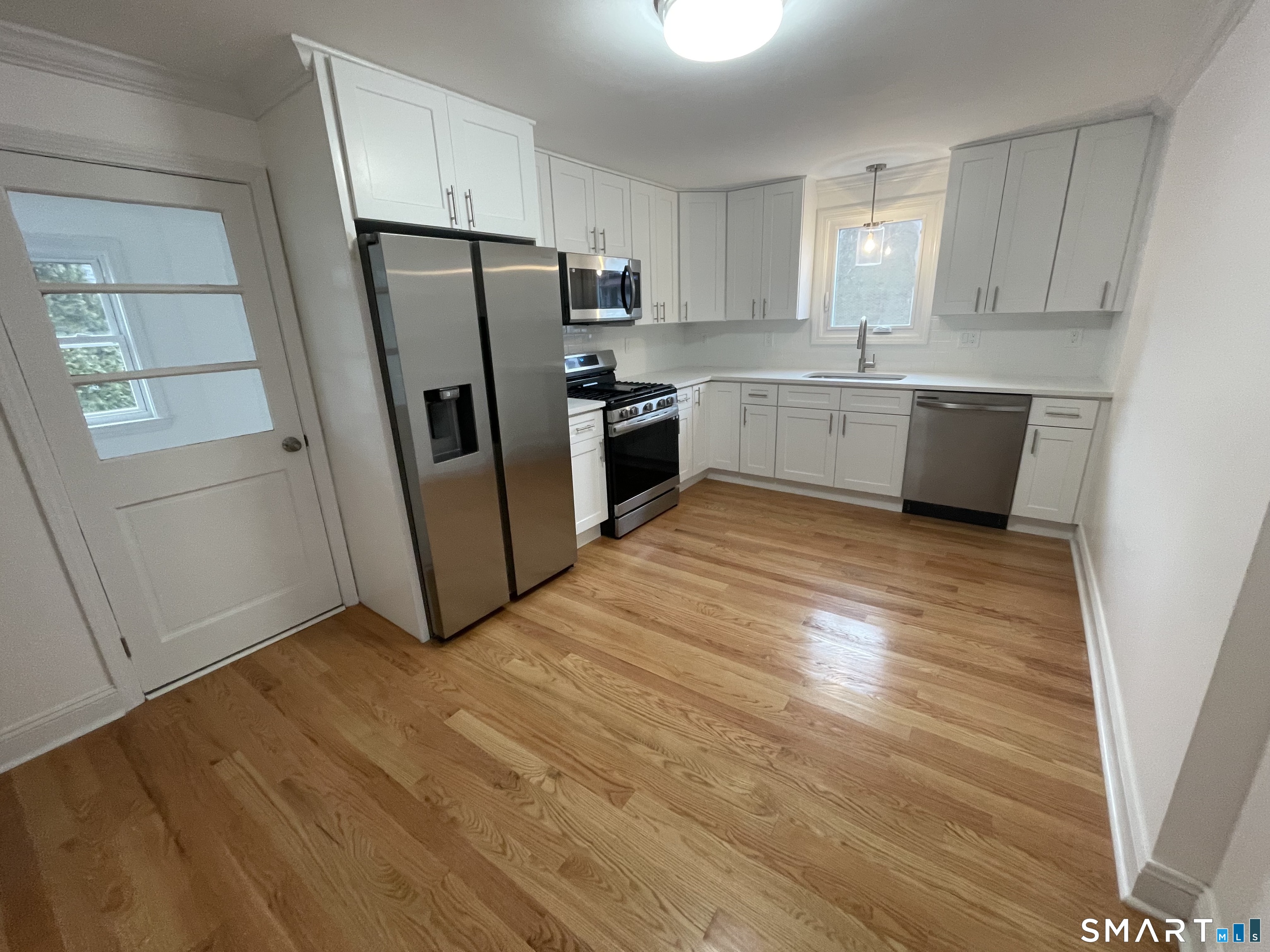 471 Marlborough Terrace 1