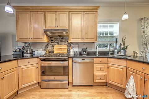 Tiny photo for 12 Landin Street #B, Woodbridge, CT 06525 (MLS # 24160976)