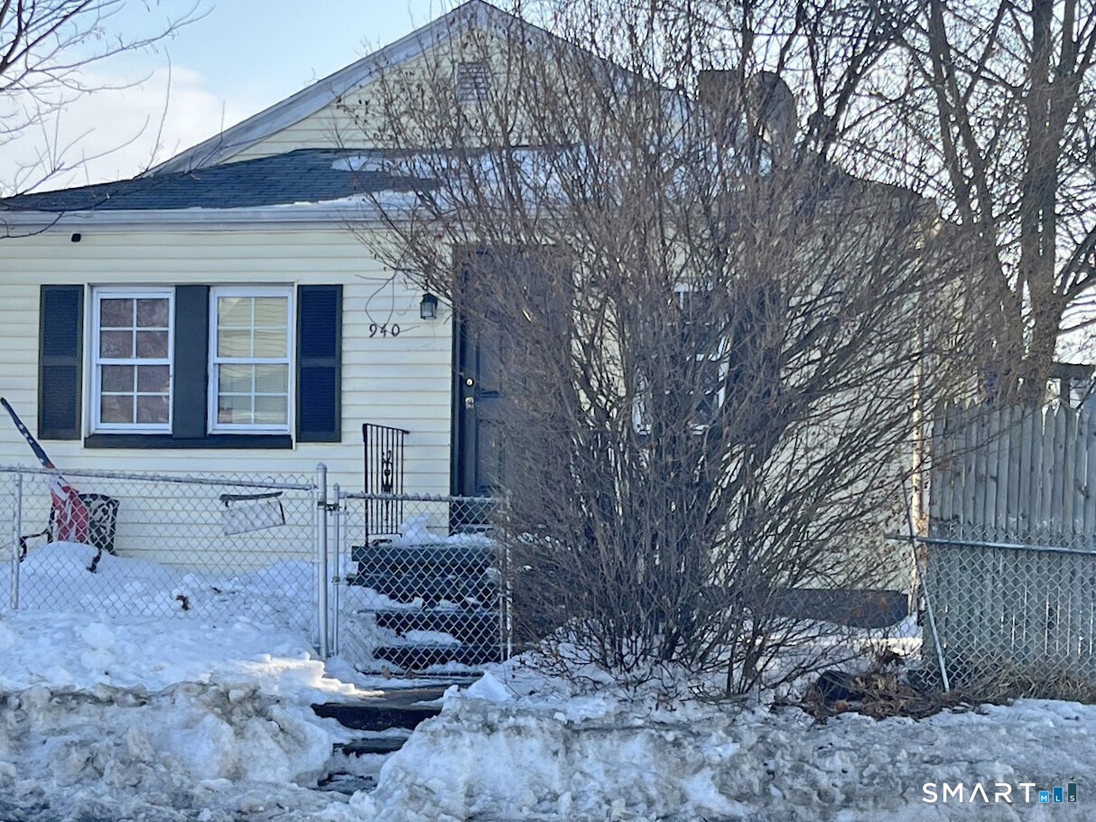 940 Reservoir Avenue