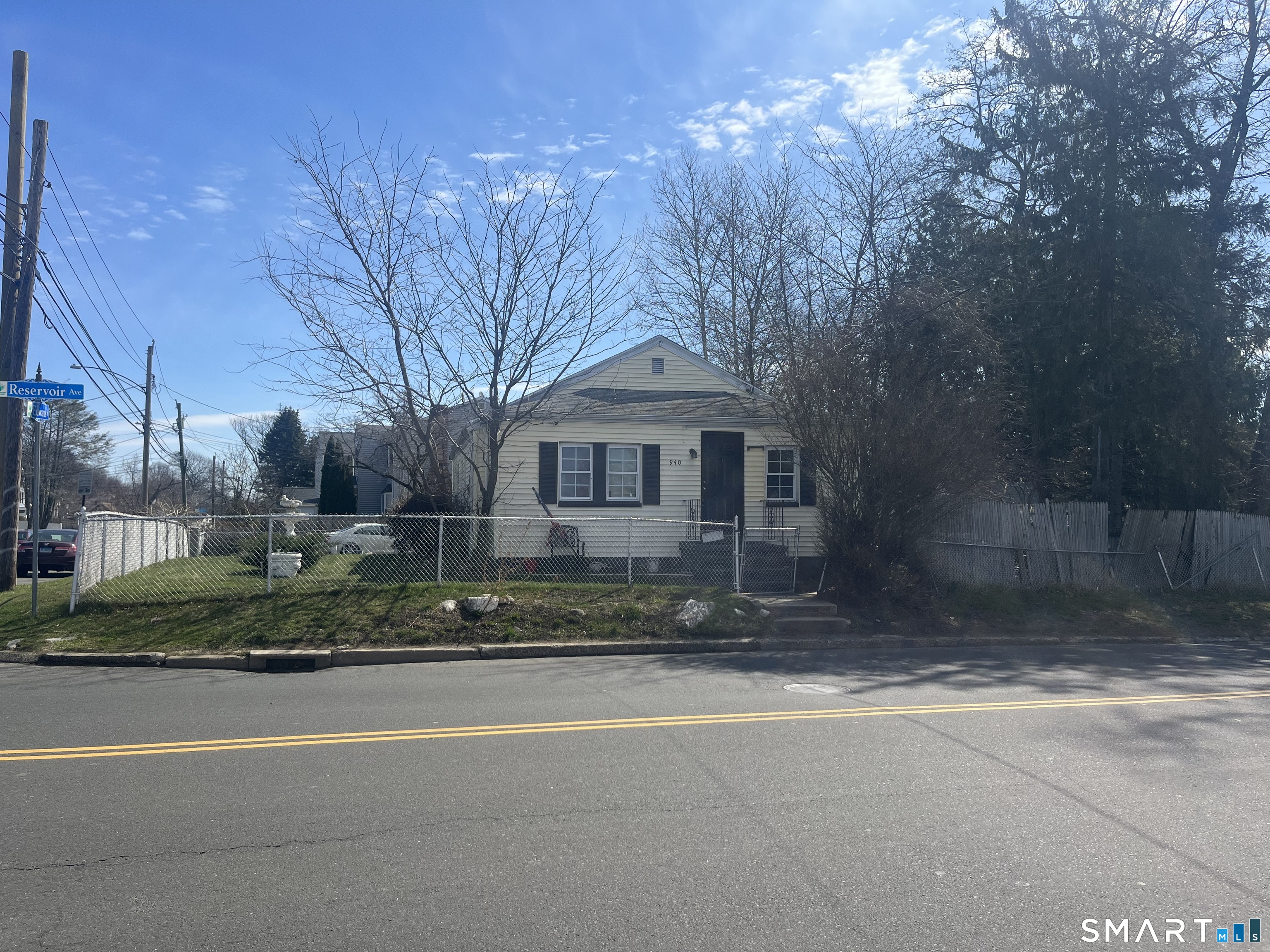 940 Reservoir Avenue