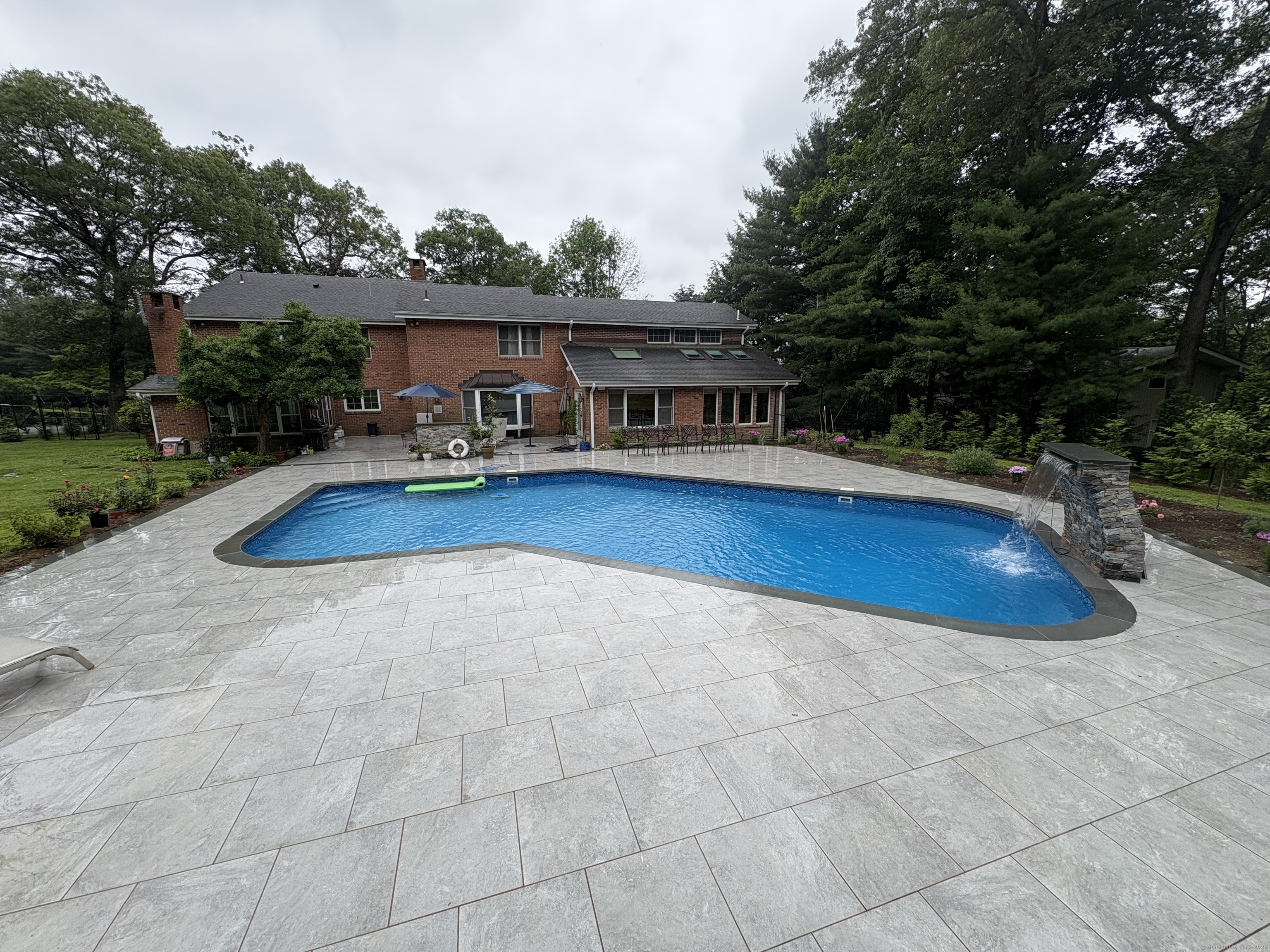 25 Cogswell Lane