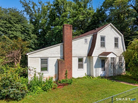 Photo of 7 Fitzgerald Avenue, Waterford, CT 06385 (MLS # 24199257)