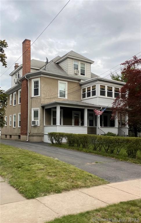 Rental Property at Maplewood Avenue, West Hartford, Connecticut - Bedrooms: 2 
Bathrooms: 1 
Rooms: 6  - $2,000 MO.