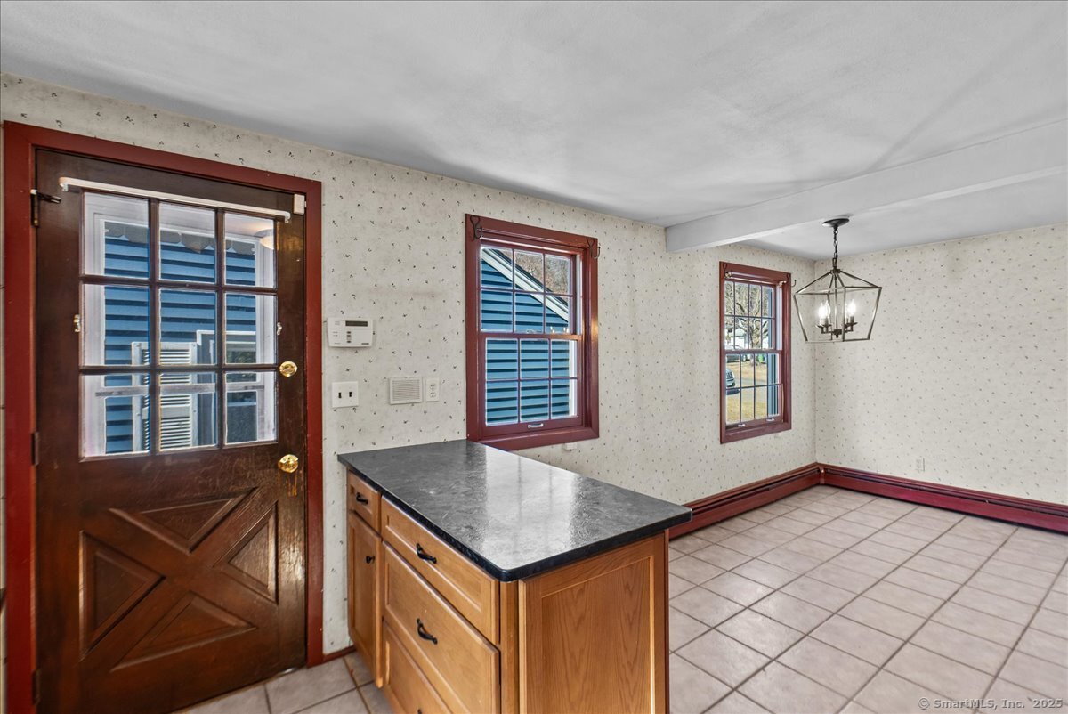 20 Forest Road, Wallingford, Connecticut image 8