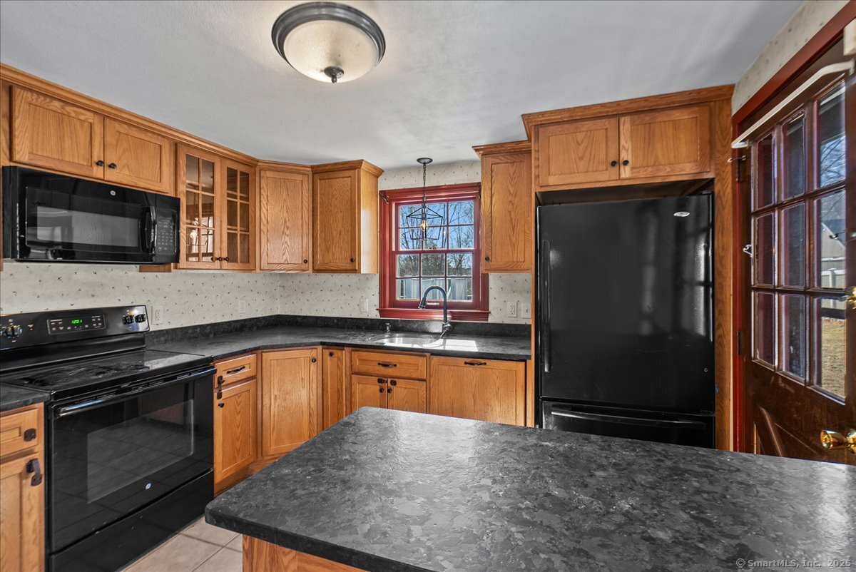 20 Forest Road, Wallingford, Connecticut image 4