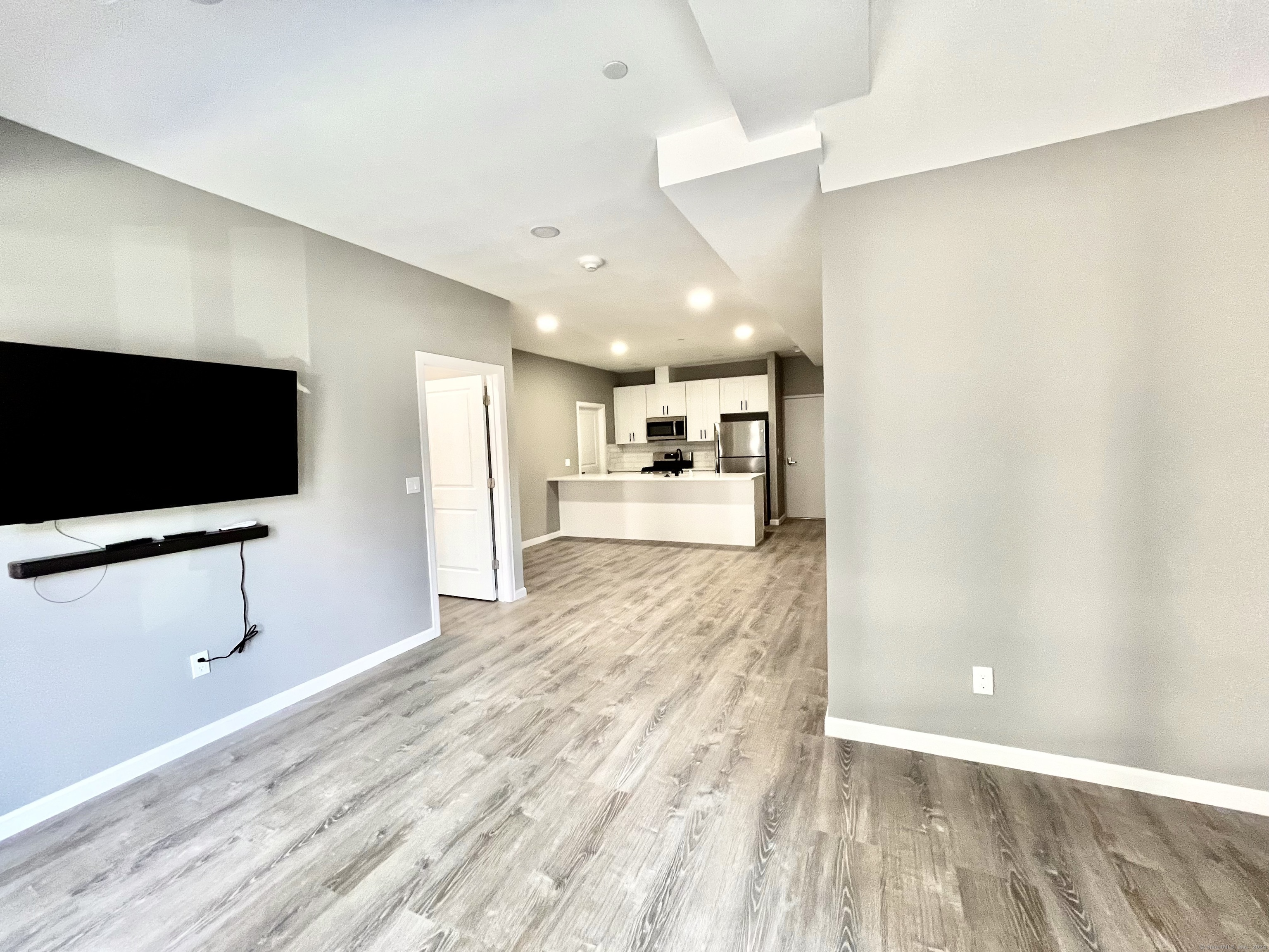 Rental Property at Center Street 2D, New Haven, Connecticut - Bedrooms: 1 
Bathrooms: 1 
Rooms: 3  - $2,350 MO.