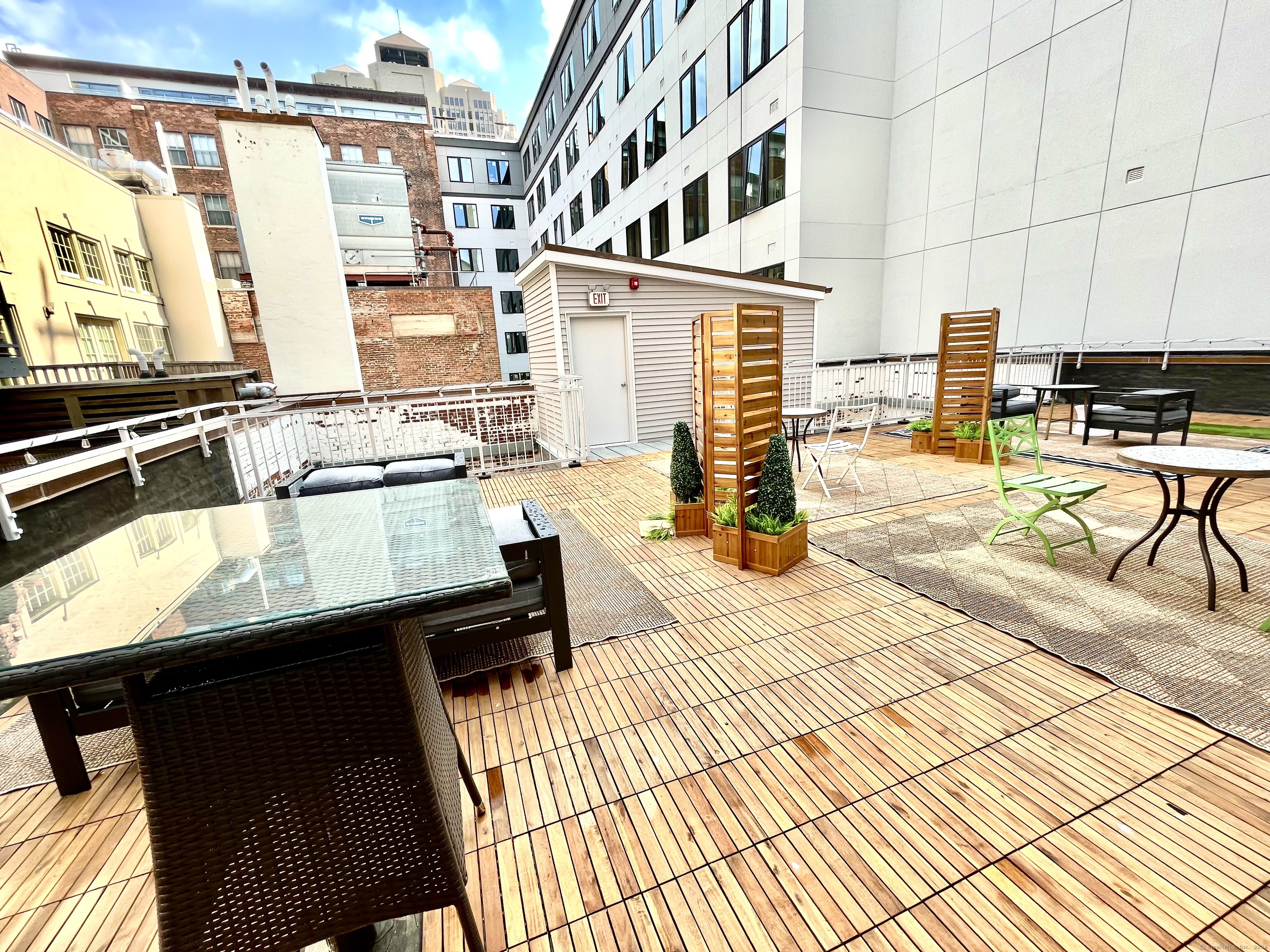 37 Center Street 2D