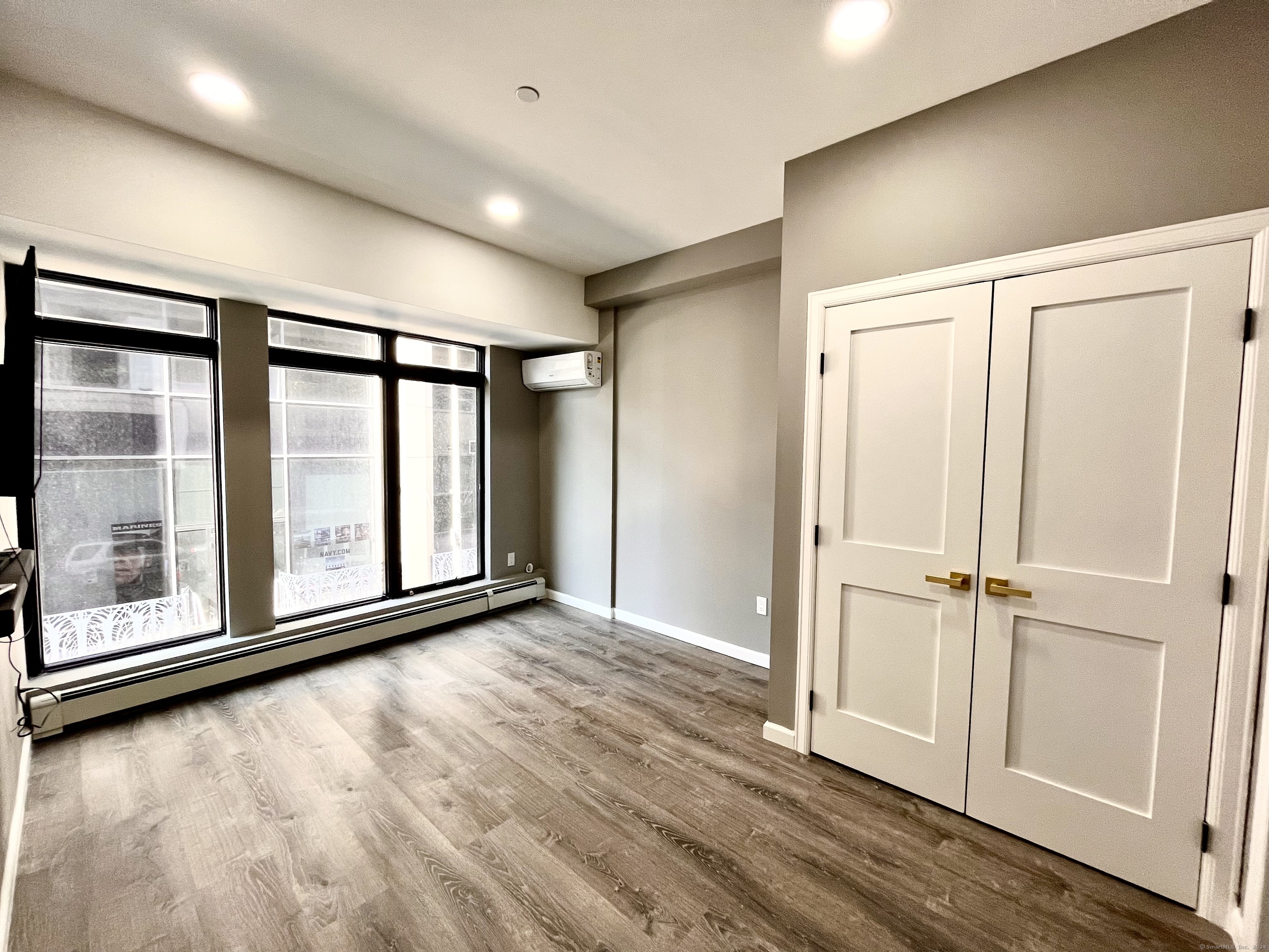 37 Center Street 2D