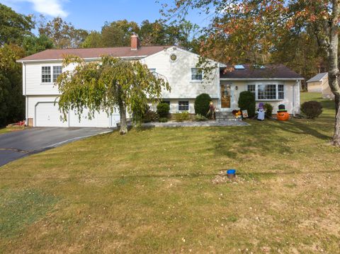 Photo of 72 Hyla Lane, North Branford, CT 06472 (MLS # 24135561)