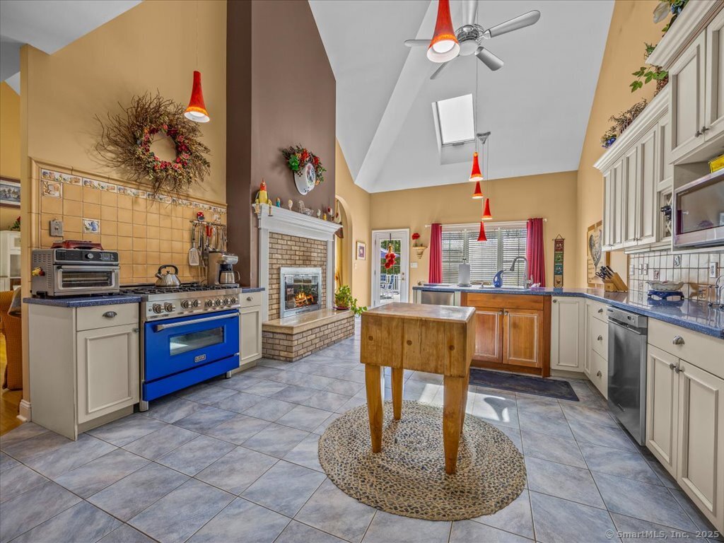 9 Northford Road, Branford, Connecticut image 18
