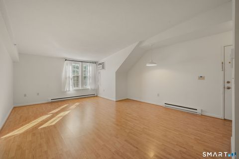 Tiny photo for 82 Sunset Street #APT 73, Waterford, CT 06385 (MLS # 24152055)