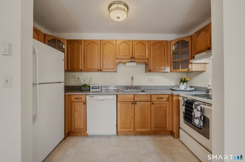 Tiny photo for 82 Sunset Street #APT 73, Waterford, CT 06385 (MLS # 24152055)